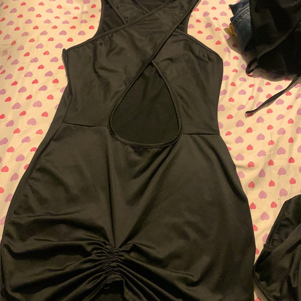i’m selling a beautiful nights out dress didn’t fit